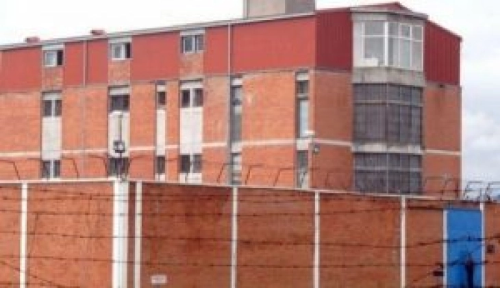 Glađu štrajkuje 35 pritvorenika