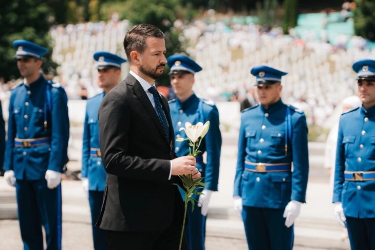 Kabinet Milatovića:  Obaveza svakog da čuva sjećanje na Srebrenicu