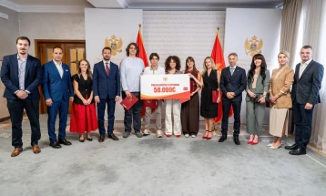 Milatović uručio stipendije najboljim studentima