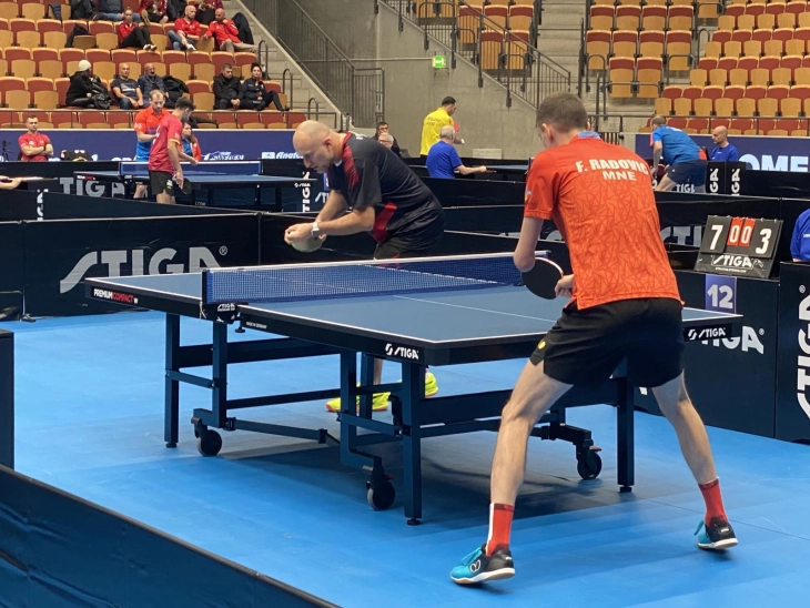 Radović polovičan nakon prvog dana, Bakić startovao porazom