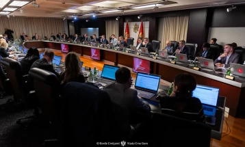 Broj ugovora o djelu u državnoj upravi smanjen za 14,58 odsto