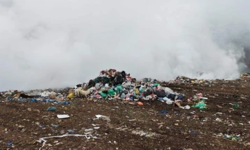 Gori deponija u Kolašinu, vazduh zagađen