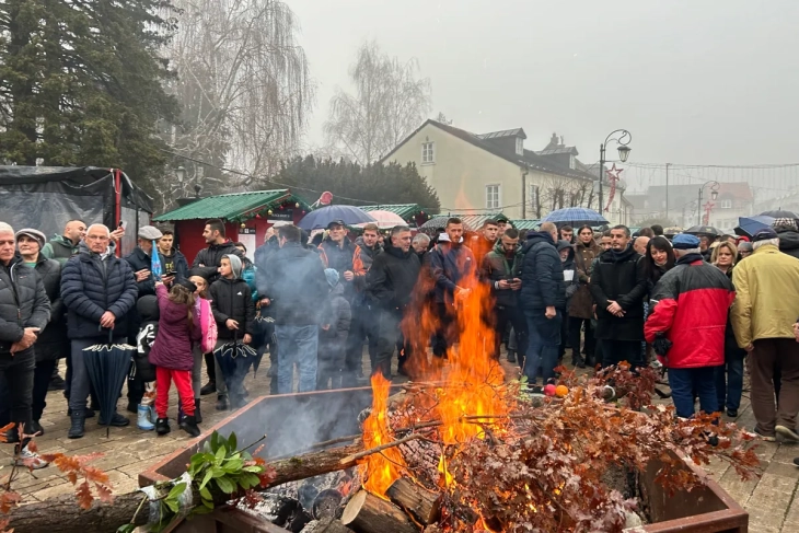 Naloženi badnjaci na Cetinju