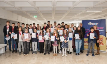 Dodijeljene medalje najuspješnijim učesnicima takmičenja iz oblasti računarskog razmišljanja
