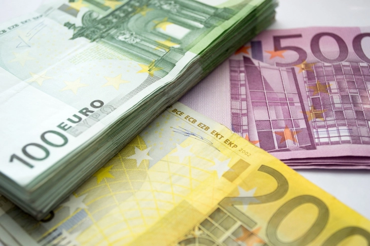 Određeno zadržavanje osumnjičenom za falsifikovanje novca
