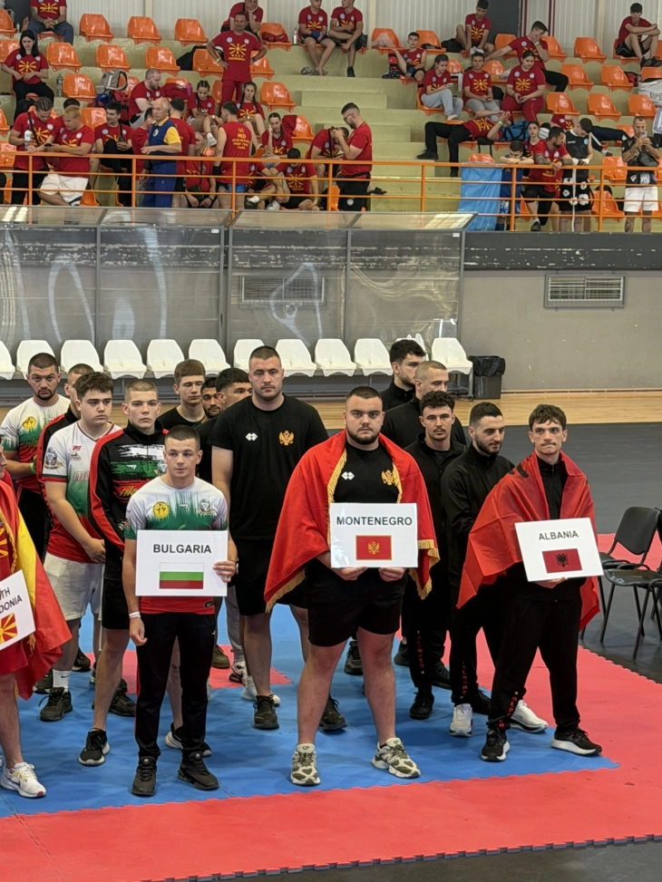 Crnogorskim kik bokserima 12 balkansih medalja