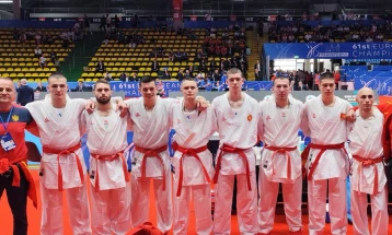 Muška ekipa u  borbama i ženski kata tim na SP u Kini