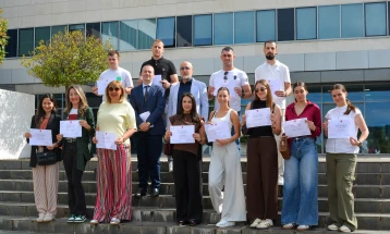 Certificates awarded to tourist guides 