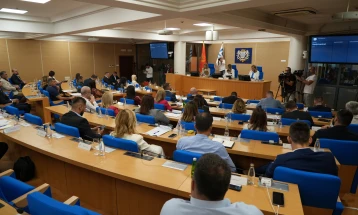 Opozicija: Izborom Perića sprečava se prinudna uprava; PES: Formirana nova koalicija u Podgorici