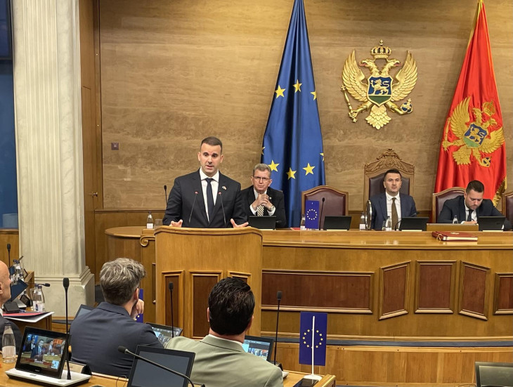 Danas premijerski sat