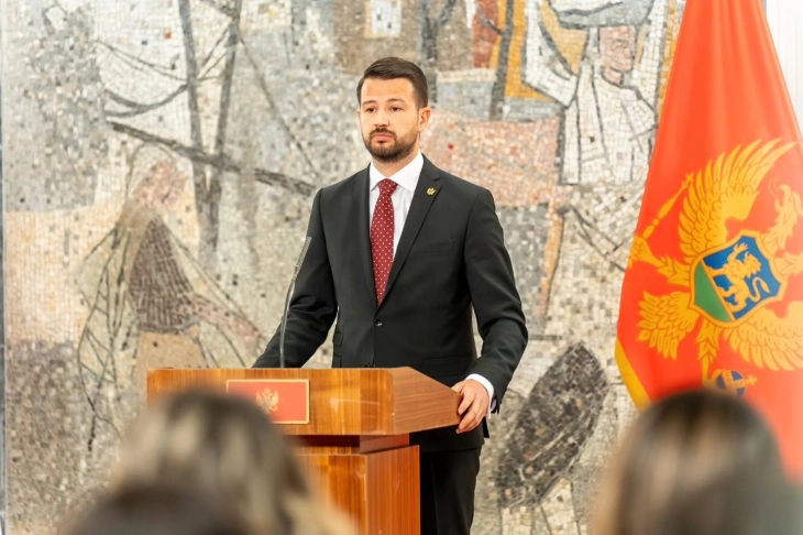Milatović potpisao ukaze o proglašenju 11 zakona