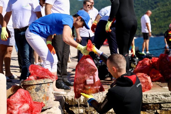 Uspješno realizovana velika akcija podvodnog čišćenja Bokokotorskog zaliva