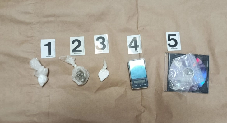 Hercegnovska policija pronašla kokain i marihuanu, sankcionisane dvije osobe
