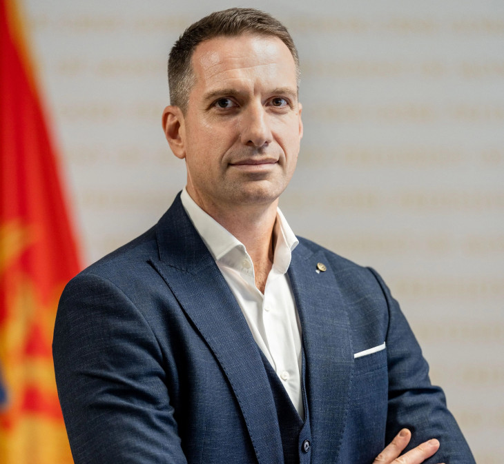 Vuksanović: Potreban novi i transparentan postupak za Aerodrome Crne Gore